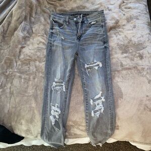 American Eagle Outfitters Women's Gray Distressed Jeans
